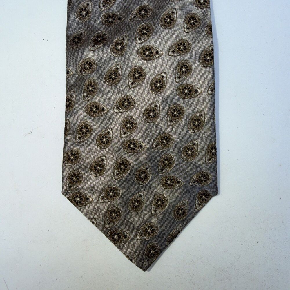 Plain Clothes Swiss Made Hand Made Silk Tie Beige Brown Foulard Medallion